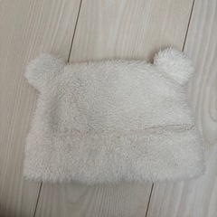 patagonia 耳付きニット帽 6-12M ホワイトの画像
