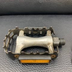 自転車　ペダルの画像