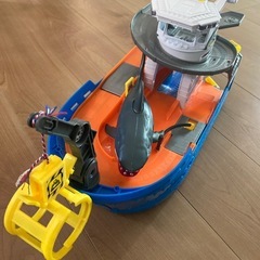 船のおもちゃ　トミカ
　