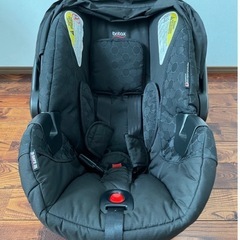 【美品】Britax チャイルドシート B-SAFE35
ベースセットの画像