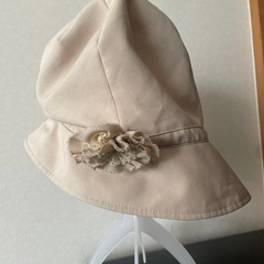 中古品　ベージュの帽子