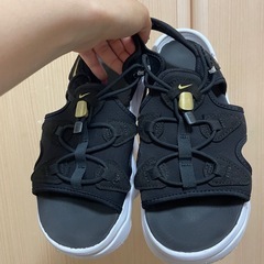 NIKE エアマックスココ24.0