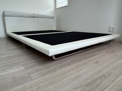 ダブルベット　ホワイト　レザー