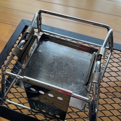 中古品ロゴス1人用グリルとアイアンテーブル
の画像