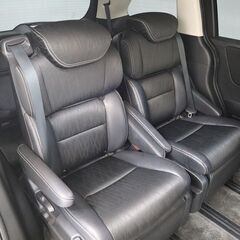 7人乗り！後ろの席も楽しめる後席モニター装備です('◇')ゞ