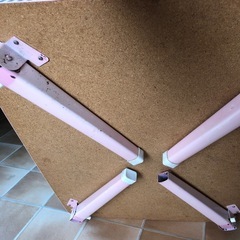 折りたたみテーブルの画像