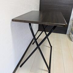 【問い合わせ中】折りたたみテーブルの画像