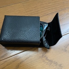レイバン 折りたたみ式 サングラス
の画像