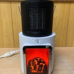 ♦️ モダンデコ 暖炉調照明付きコンパクトセラミックファンヒーターIcht06の画像