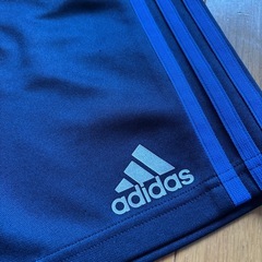 adidasハーフパンツ　150サイズの画像