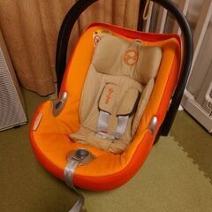 Cybex AtonQ