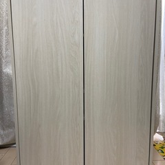扉付き本棚