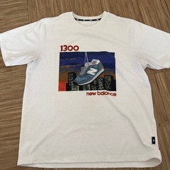 New Balance 1300 プリント Tシャツ