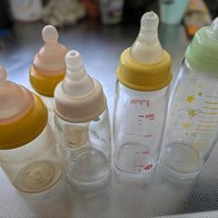 哺乳瓶13点セット+新品乳首付きの画像
