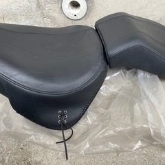 ハーレー用シートの画像
