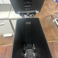 ペダル式ゴミ箱の画像