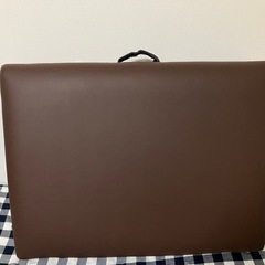 背術ベッド