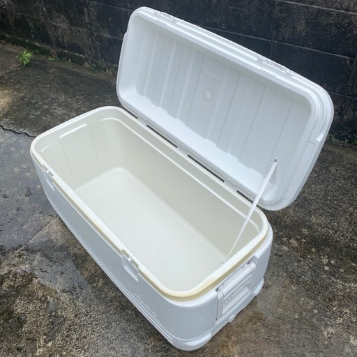 【販売中】igloo イグルー　クーラーボックス　大型 領収書出せます