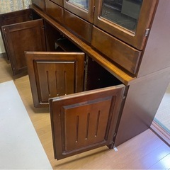 食器棚の画像