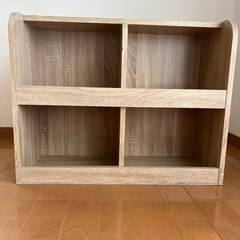 おもちゃ収納棚