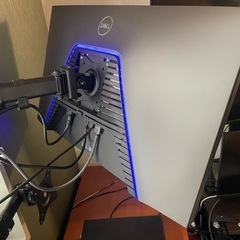 ゲーミングモニター　DELL S2721DGF の画像