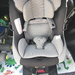 アップリカチャイルドシート　ISOFIX　新生児〜4歳頃までOK