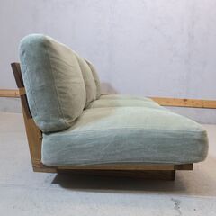 MOMO natural(モモナチュラル)のCLOUD(クラウド) LOW 3人掛けソファ。オーク材のナチュラル感とストーンウォッシュ加工の生地が魅力のローソファーは北欧風や西海岸スタイルにおススメ♪の画像