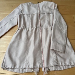 ノーカラージャケット　春秋　ベージュの画像