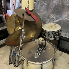 Pearlドラムセットの画像
