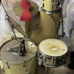 Pearlドラムセットの画像