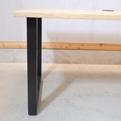 Kanademono(かなでもの)の人気シリーズTHE TABLE ラバーウッド× Black Steelです。大き目サイズはパソコンデスクやミーティングテーブルなどのオフィスワークに最適です♪の画像