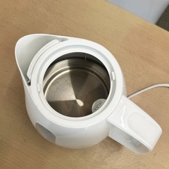 【超美品‼️】ティファール 1L電気ケトル エクストラ 空だき防止機能 電気ポット 湯沸かし ホワイト♪の画像