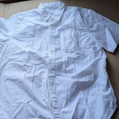 300円　古着　GAP白の半袖シャツ　M
