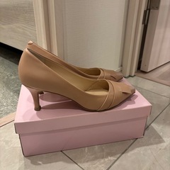 Diana パンプス 24cm 
の画像