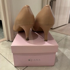 Diana パンプス 24cm 
の画像