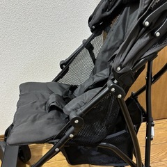 今週で処分致します。　美品　トイザらス　軽量折り畳みバギー　の画像