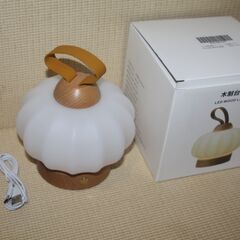 木製LEDランタン USB充電式 コードレス 3色切替可 未使用...