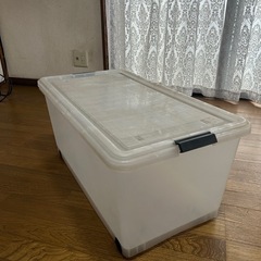 キャスター付き収納ケースの画像