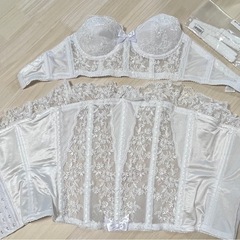 【美品・高品質】結婚式用ブライダルビスチェセット（B65／一度使...