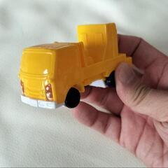 ハッピーセット　おもちゃ　エルフ標識車