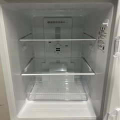 SHARP 2ドア冷蔵庫の画像