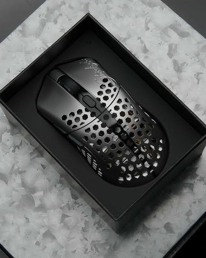Finalmouse Starlight Pro - TenZ Mサイズ (こうき) 生田の周辺