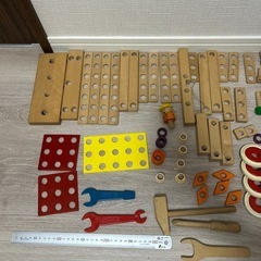 【またまた値下げ】【知育玩具】大工さん組み立てキットの画像