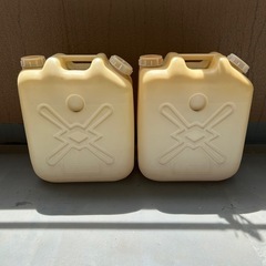 灯油20Lポリタンク2個