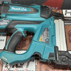 【中古】マキタ Makita GN420C コンクリート用ガスピン打ち機 バッテリ×2・充電器付き ガス無し【ハンズクラフト佐賀】の画像