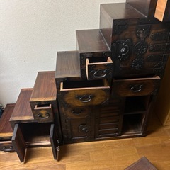 階段型木製収納タンス