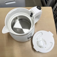 【超美品‼️】タイガー 2021年製 0.6L電気ケトル わく子 空だき防止機能 電気ポット 湯沸かし ホワイト♪の画像