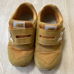 new balance ★ 16cm   イエロー　人気の画像