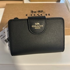 コーチ　アウトレット商品　二つ折り財布