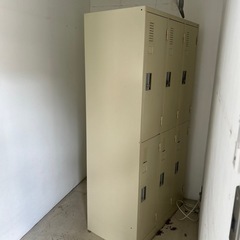 オフィスロッカーの画像